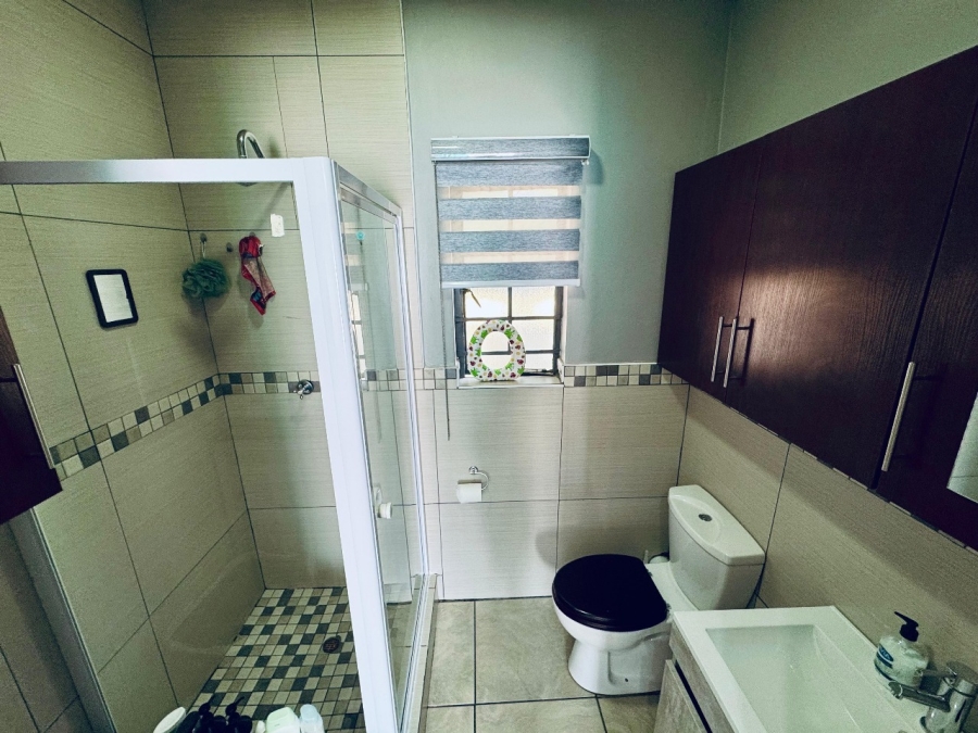 To Let 3 Bedroom Property for Rent in Waterval East North West